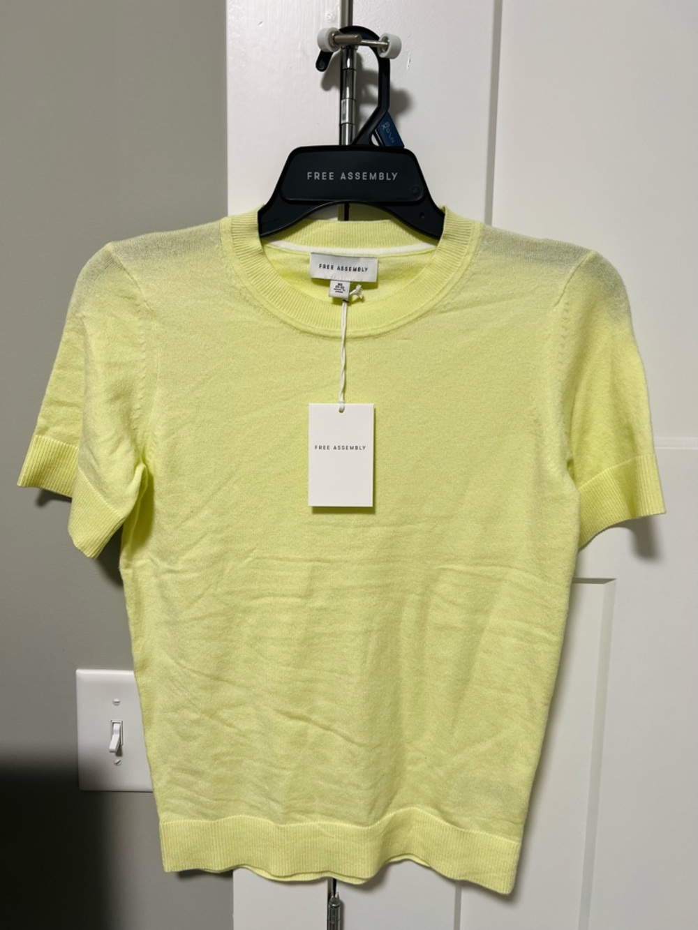 Free Assembly Short Sleeve Knit Sweater Top Neon Lime Yellow NWT Size XS